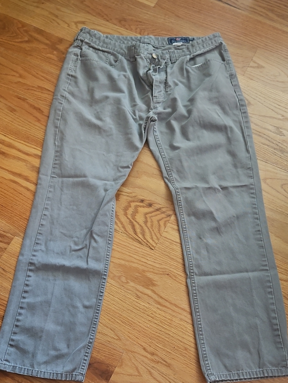 Vineyard Vines Men's Light Gray Straight Jeans